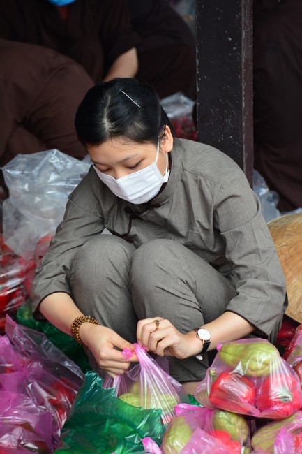 Continuing to support people in need in the Covid-19 pandemic of Hoang Phap Pagoda (series 4)